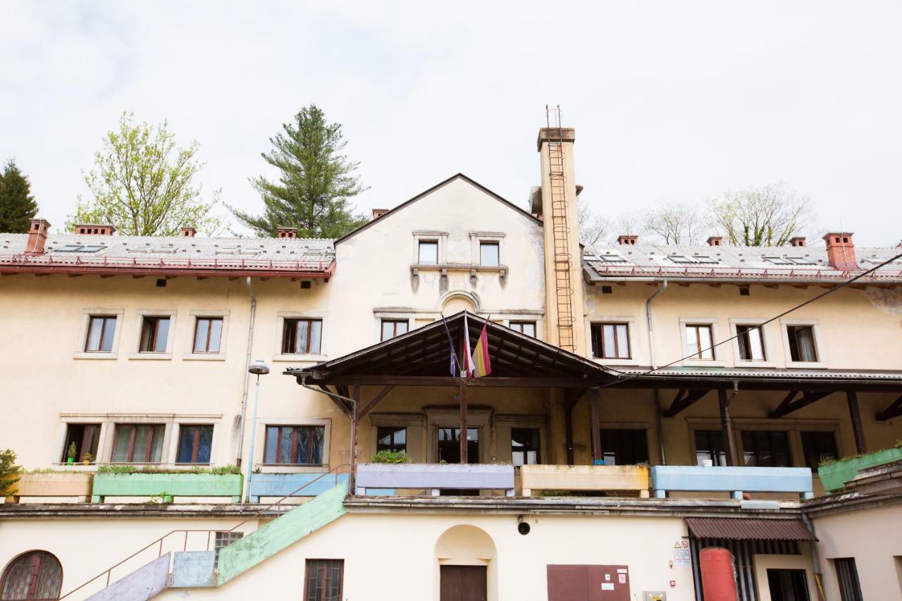 Hostel Idrija Exterior foto