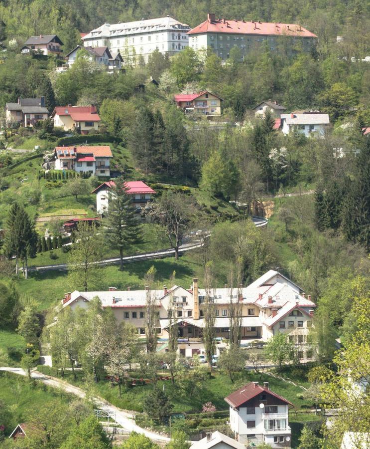 Hostel Idrija Exterior foto